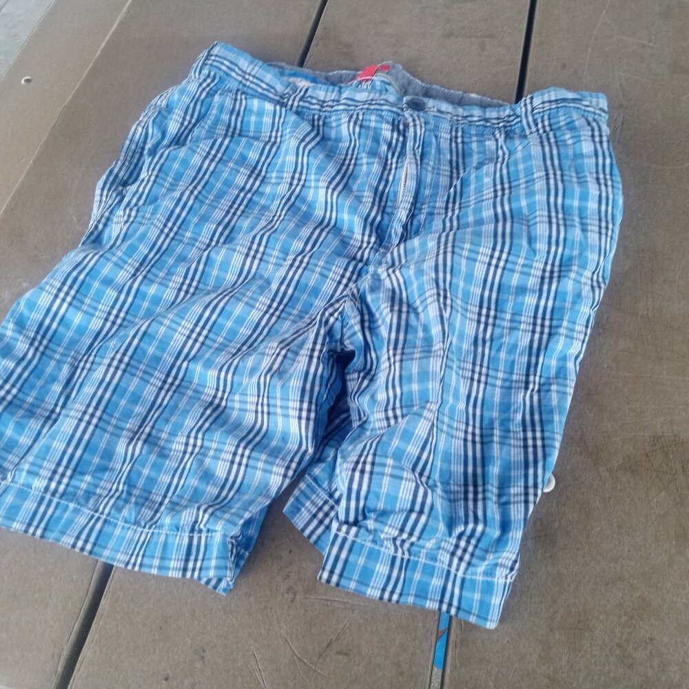 Izod Plaid Men's Shorts